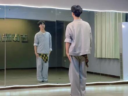 最近很喜欢的歌曲之一,大家一起学起来吧#ineedyou #习习欧巴 #飘飘编舞 #动作分解 #基础爵士