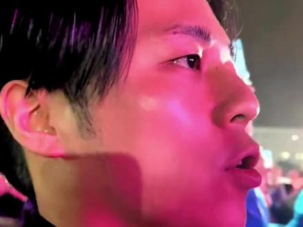 盘点凤凰传奇演出爆笑场面,10年前你嫌弃土,十年后唱的比谁都嗨#凤凰传奇 #全是爱 #曾毅 #玲花