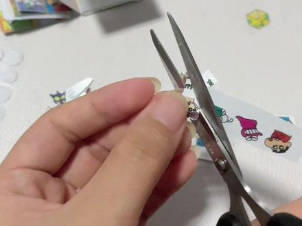 蜡笔小新迷你卡册二(下)#手工diy #教程 #一起玩手工吧 #豆豆本 #动手制作