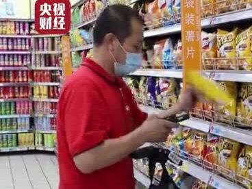 一天跑3万步!与时间赛跑的拣货员,2分钟内帮你完成购物清单!