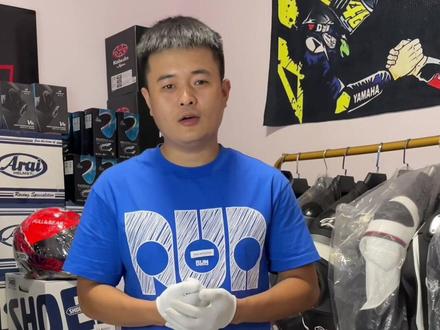 Arai Cross3拉力盔镜片更换和耳机安装的分享。视频较长,喜欢的车友们点赞收藏 #爱摩旅的柯基 #arai #骑行装备推荐