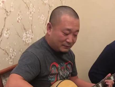 唐朝乐队吉他手陈磊与大鹏哥!笑死了!牛逼