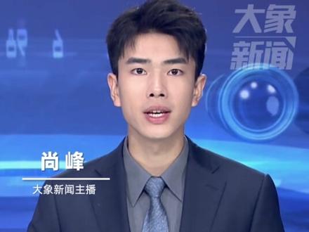 11月10日,荒野求生赛第33天,场上仅剩15人!选手李成勇退赛后干了一大碗饭,并称:“美味无比!瘦了20斤,一定要珍惜粮食”#大象主播说 @峰仔