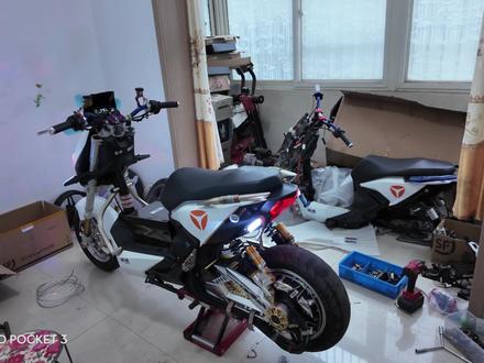 有一种姿态叫做帅#雅迪x5