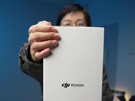 大疆RS5稳定器,它来了! 开个箱吧!#摄影器材 #摄影 #稳定器推荐 #大疆稳定器 #大疆RS5