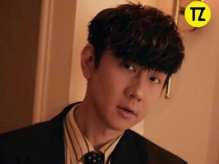 44岁#林俊杰 在妈妈70大寿生日这天官宣女友!女生比他小了21岁!#林俊杰女友比他小21岁