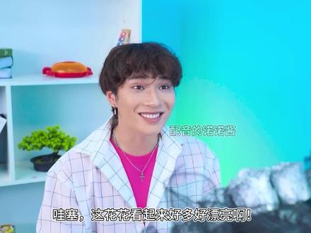 猎魔女团的鲁米和佐伊为什么都这么富有啊! #猎魔女团 #搞笑 #戏精的诞生 #芭比系列大电影