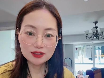 河南朋友们你们的噩梦蒜苔被我买回来了,红帽蒜苔果然好吃!#河南蒜苔 #河南 #河南美食 #有没有买过的来晒晒 #河南dou知道 @DOU+上热门 @DOU+小助手