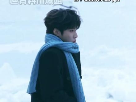 刘耀文入乡随俗这块!#刘耀文 #宇宙闪烁请注意 #反差 #抽象