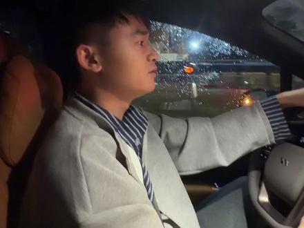 探店网红烧鸡店少年烧鸡。同样是卖烧鸡,
这位16岁的少年为什么能卖这么好!!!
探店网红烧鸡店,揭开它卖一晚比我天台烧鸡卖一个月还多的原因。#少年烧鸡 #少年烤鸡