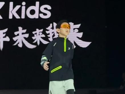 #特步儿童 @四丫头三娃妈妈 孙卓妈妈小儿子孙辉精彩演绎#抖in潮童新势力 #时尚界不能没有人类幼崽