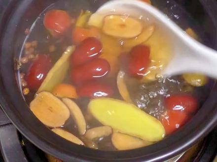 花椒煮水,90%的人不知道它这么厉害#花椒水的妙用 #食疗小妙招 #养生 #秋冬必备 #秋冬热饮