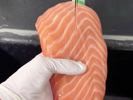 三文鱼千万不能用水洗#三文鱼 #科普