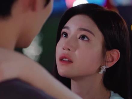 狙击蝴蝶的吻戏拍得太好了!
#狙击蝴蝶 #狙击蝴蝶电视剧 #狙击蝴蝶周柯宇陈妍希 #狙击蝴蝶吻戏 #狙击蝴蝶李雾