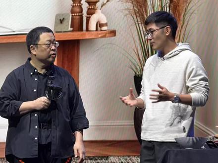 《科技春晚》真的太有节目效果了! 老罗的十字路口科技分享大会虽然全程都是各种低级错误,新的团队还需要磨合,今后希望能看到更多的发布会/线下分享!#罗永浩的十字路口 #科技春晚