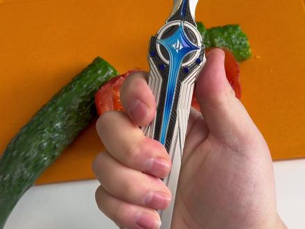 北极星锋利度测试 天天被问能切水果拆快递嘛,这就来给你们测试一下!#三角洲行动 #三角洲北极星 #三角洲行动北极星 #模型玩具 #三角洲行动周边