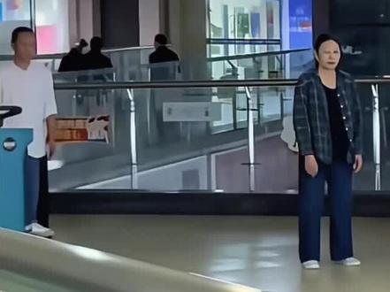 【辟谣】一动不动的人是被阴兵附体了?被脑控了?谣言!实为站桩 #站桩 #正能量 #老百姓关心的话题 #老百姓 #脑机接口