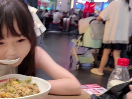 一人血书求蛋神出蛋炒饭教程!#蛋神 #跟着蛋神煮鸡蛋 #蛋炒饭女孩