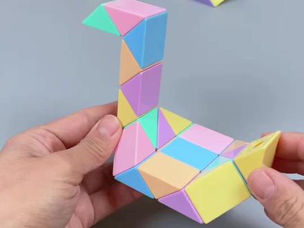 挑战魔尺的二百种玩法,第八种,24段魔尺变小鸭子,解说慢教程来啦,收藏起来慢慢学!让孩子动手又动脑#益智玩具 #百变魔尺 #动手动脑 #专注力培养