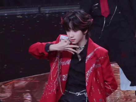 王橹杰《闭嘴跳舞》直拍|帅是一种天赋🩵#王橹杰 #tf家族荣耀之战 #闭嘴跳舞 #王橹杰天生star #王橹杰舞台