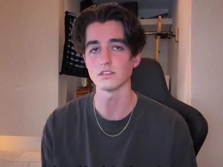 希望你不知道幻肢痛是一种怎样的感觉。
#欧美音乐 #宝藏歌曲 #elijah wood