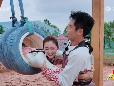白鹿李昀锐 郑凯苗苗
精彩片段
#奔跑吧
#一起追剧