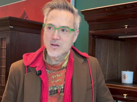 当我把春晚同款机器人带进公司 他竟转身就走?#人形机器人 #春晚同款 #科技改变生活 #刘荣禄国际空间设计 #人工智能