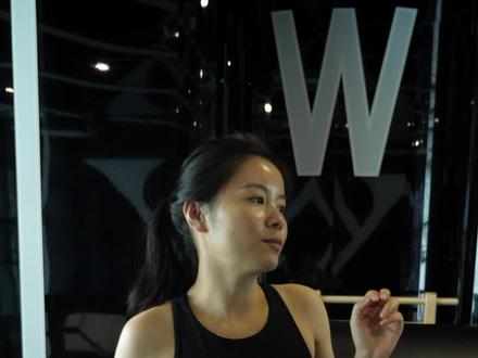 脂肪型的胸沟靠吃,但同时也会附赠#大肚腩,肌肉型的胸缝靠练,同时还会附赠#马甲线!您会选哪一个?