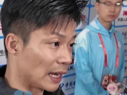 11月20日广东广州,苏炳添赛后采访称赞李泽洋,我觉得这个小孩非常棒,从身体形态看非常有潜质,未来百米有望突破10秒