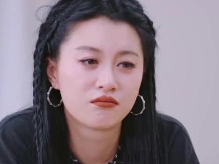 “李嘉格:靠抚养费生活不漂亮😭” #李嘉格