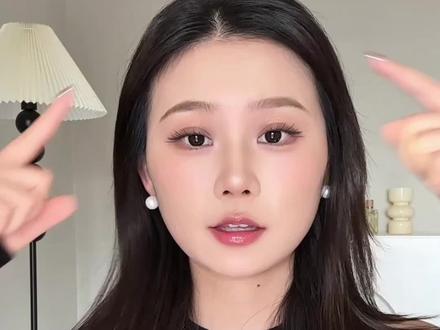 谁扎谁美的贵气半扎发!1分钟搞定头包脸 巨显脸小~ #发型教程 #半扎发 #方圆脸发型 #新年发型