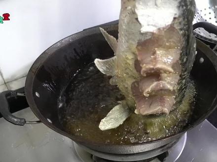 兰州大饭店128的红烧黄河大鲤鱼是怎样做的?三叔今天分享给你 #在家做美食 #红烧鱼 #红烧黄河大鲤鱼