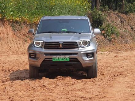 长城旗舰坦克700体验红虎大长坡,爬了十多把上不来 车主怀疑是不是买到假坦克了#坦克700