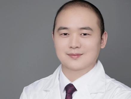 流感来袭,发热儿童很多,发热时,布洛芬和对乙酰氨基酚该怎么使用?#如何应对甲流高发期 #甲型流感病毒 #病毒快走开