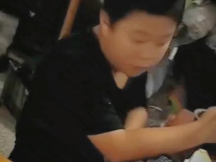 对肖正江来说,燕子像一束光照进了他的生活#看到最后 #传记 #飞扬跋扈李阿姨#ipang