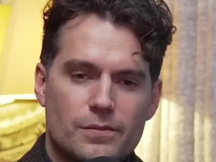 这张脸可以扮演所有战锤的角色😌😌#战锤40k #战锤 #亨利卡维尔