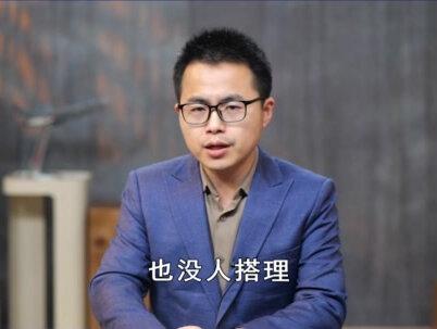 特朗普呼吁多国派舰护航,竟无一国响应,美国霸权式微已不可逆 抖音独家 | 霍尔木兹海峡被伊朗封锁后,特朗普屡次喊话,要求全球各国武力护航。结果应者寥寥,迄今为止还没有一个国家响应号召。#全球创作者计划 #零基础看懂全球 #春节世界观察 #时代的荣耀