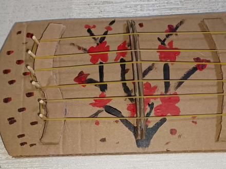 废纸板DIY古筝幼儿园废物利用环保手工#废物利用 #手工创意 #自制玩具