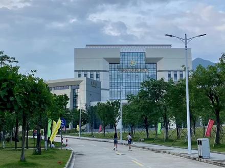 真的别来科贸了,来了后悔3年
#广东科贸职业学院 #广东科贸职业学院清远校区