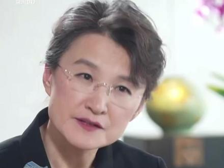 黄仁勋:我和雷军合作很久了,从小米创立之初就开始了,我们一起做过手机,我们正在共同开发人工智能。#雷军 #黄仁勋 #小米 #人工智能