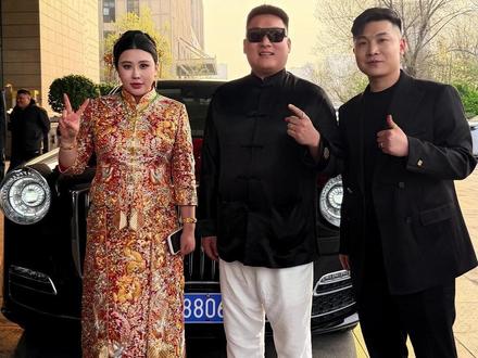 终究是苏6弟弟动了情 轰动整个国际庄! 石家庄最专一的男人结婚 咱们瞅瞅怎么个事?#赵天霸 #赵天霸的婚礼车队 #苏6