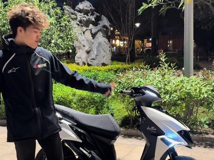 最近收了台20w的jet 感觉被水了啊
#11wjet #炸裂的Billy #jet