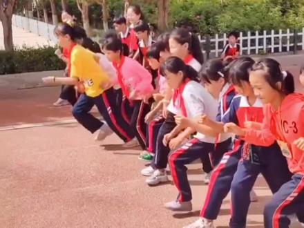 #记录校园生活 下次@小布 带着女生#裕彤国际体育中心 这样来一圈,@数火车 @追风尐亮🇨🇳 你们带队男子精英的,有没有人会被追上?@佳乐儿