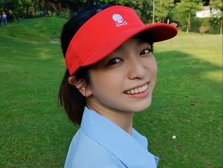 临时抓来的钢琴老师@Ruby 🎹 ,衣服不太正式,请大家见谅#高尔夫用品 #高尔夫球帽 #高尔夫骷髅 #高尔夫道具 #高尔夫配件 #高尔夫空顶帽