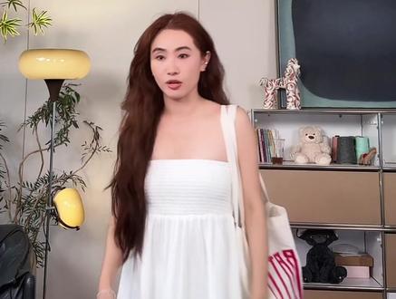 夏日穿搭小心机
一件衣服多种穿法
A摆更好的遮挡小肉肉~
#高级感穿搭挑战 #梨形身材穿搭 #夏日出游穿搭全指南 #半裙搭配 #抹胸上衣
INAIEN 春夏“夏日海风”一衣两穿缩褶弹力抹胸上衣半裙 D8036-18