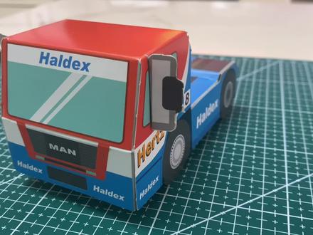 幼儿纸模(曼卡车)锻炼幼儿动手能力,空间思维