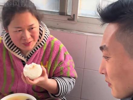 代入关立新视角看“风扇姐”小玉,一句“不是好脾气的人”,才知她的塌房并不是偶然#大鹏和小玉 #关立新 #杨顺义 #影娱热点团 #内容启发搜索