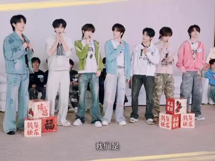 怎么小杰突然展示头顶😆是被某人萌到了吗🥰#王橹杰 #穆祉丞 #橹穆 #杰丞 #族综 @抖音小助手 @DOU+小助手 @DOU+上热门 @抖音创作小助手