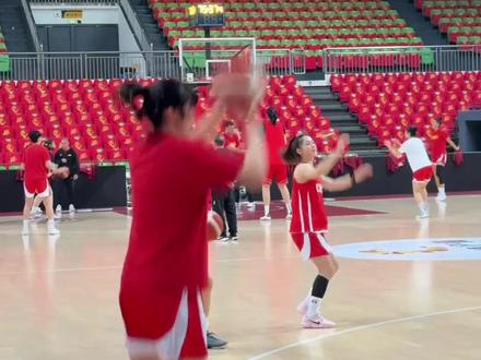 这个女篮公开赛真的不得不看了 #女篮公开赛 #杨舒予 #女篮 #篮球