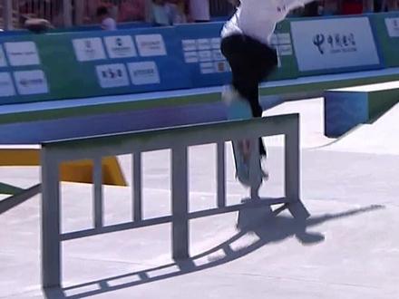 太燃了,高群翔摘得十四运会滑板男子街式赛金牌